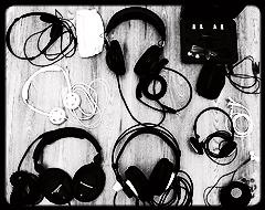 Image of headphones  Creative Commons Attribution 2.5 License by Peter Shanks
